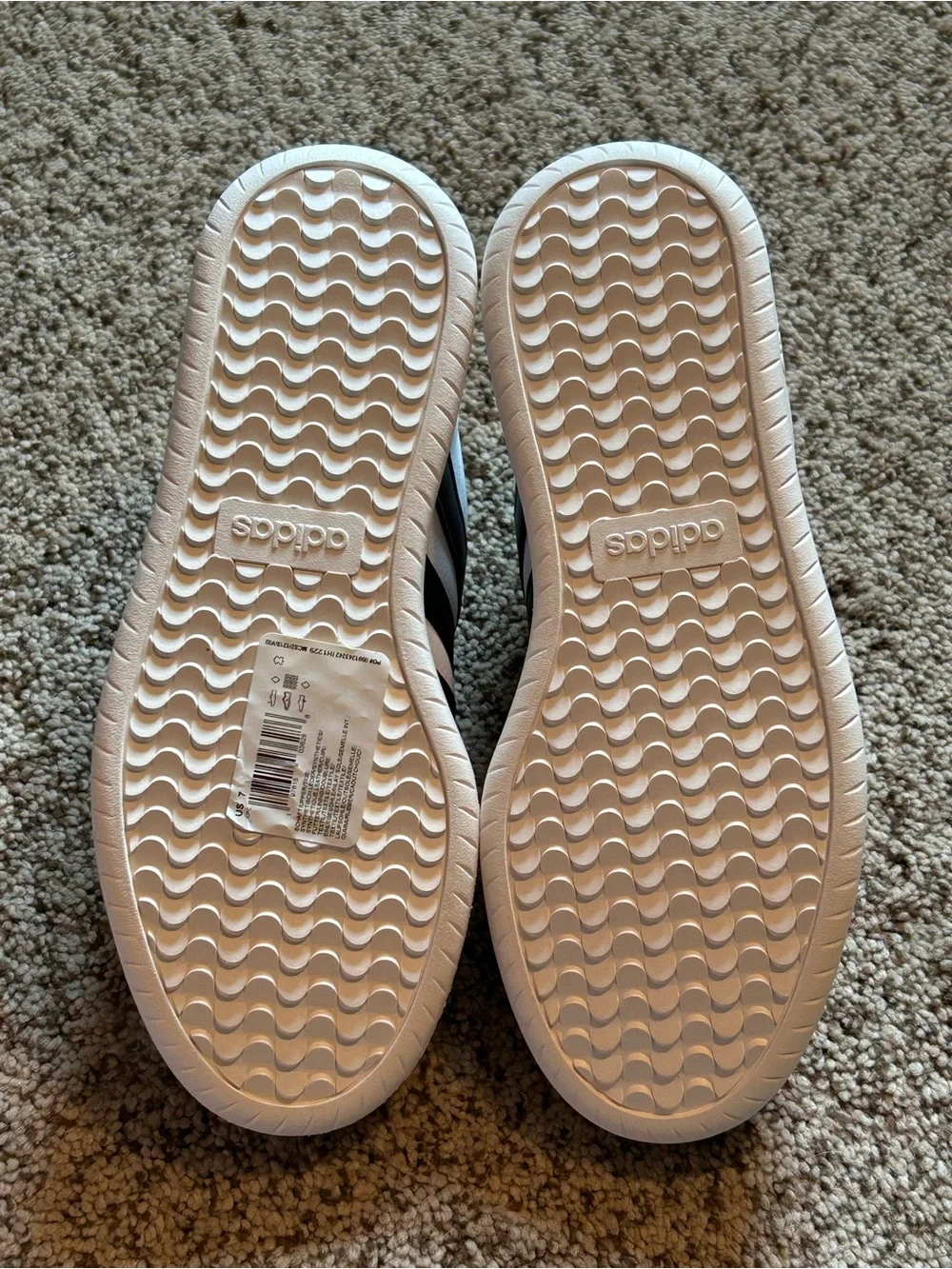 adidas classic women